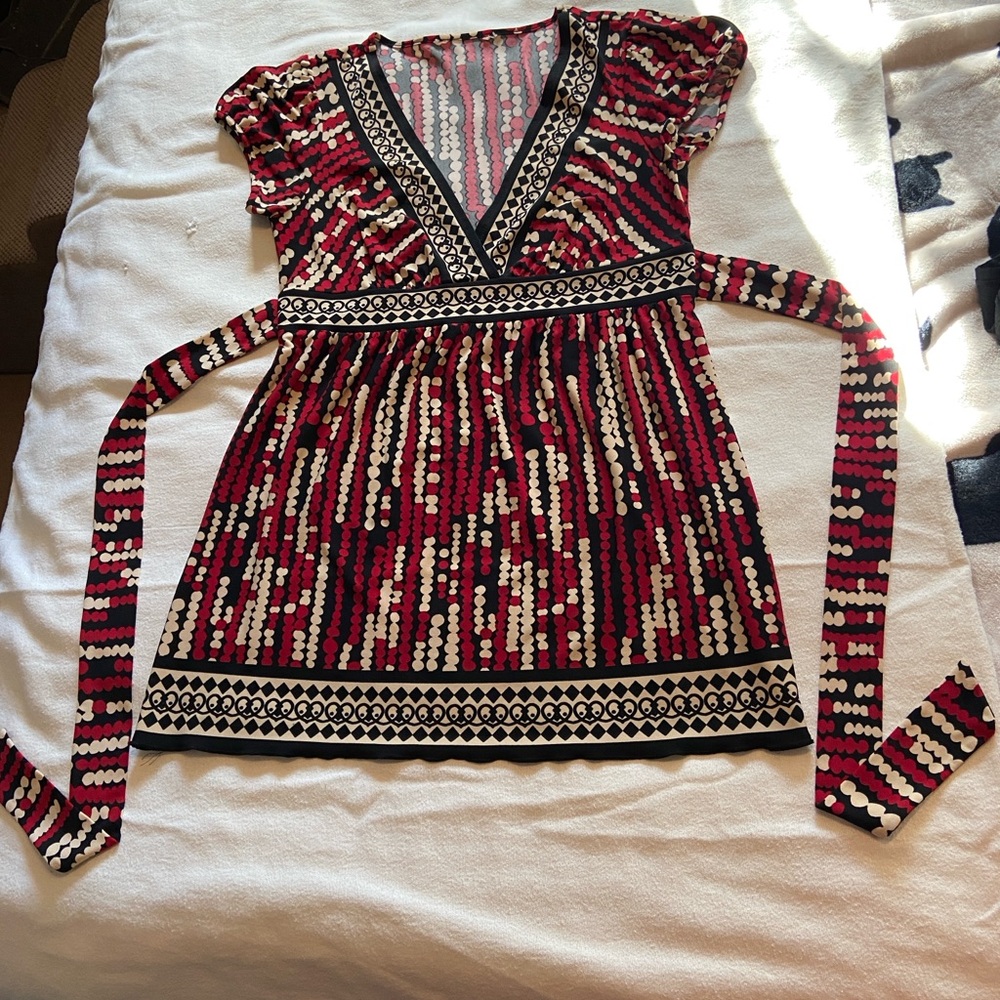 Women’s beautiful top classy colors that are versatile and are always in style